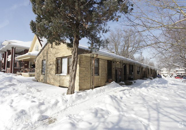 Primary Photo - 1020 E St