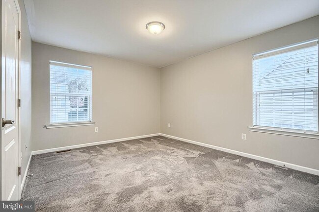 Building Photo - 601 Long Wall Dr