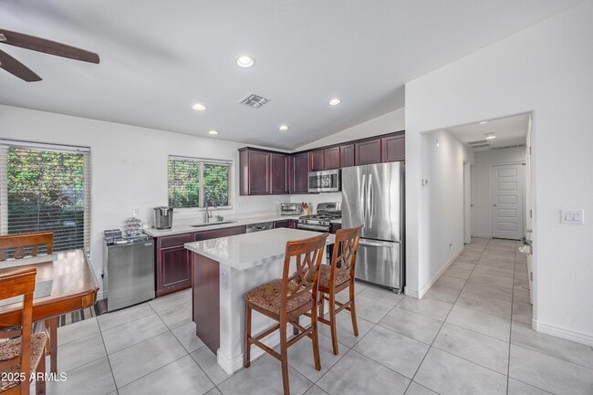 Building Photo - 18557 W Pueblo Ave