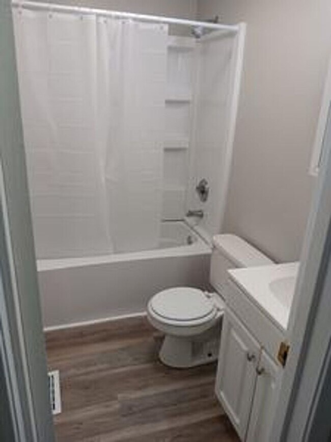 Single Family Home in Seaman Schools 1930 NW Taylor St Topeka KS