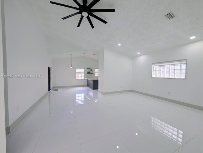 Building Photo - 15356 SW 42nd Ln