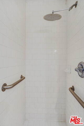 Building Photo - 1006 Havenhurst Dr