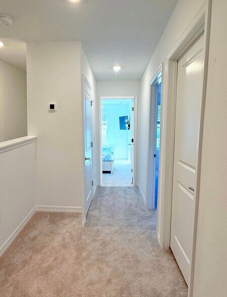 Building Photo - 15176 Cuzcorro Ct