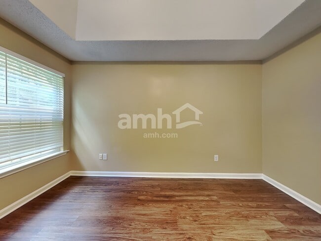 Building Photo - 182 Bonnie Woods Dr