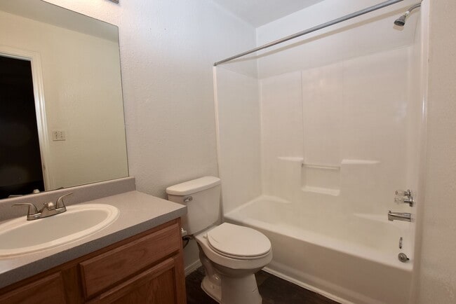 Building Photo - 921-923 Sagewood Trail