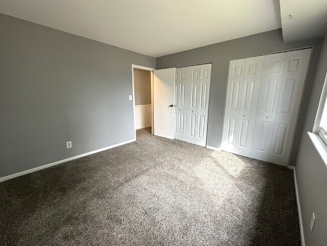 Building Photo - Second Floor Condo in Reisterstown