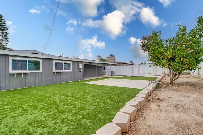Building Photo - Imperial Beach, Gorgeous 4 bed 2 bath home...
