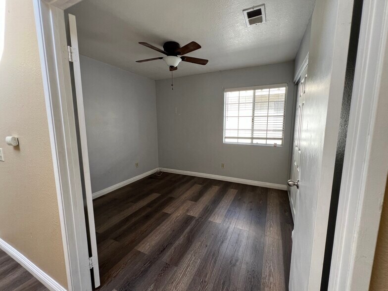 Building Photo - 10484 Agate Ave