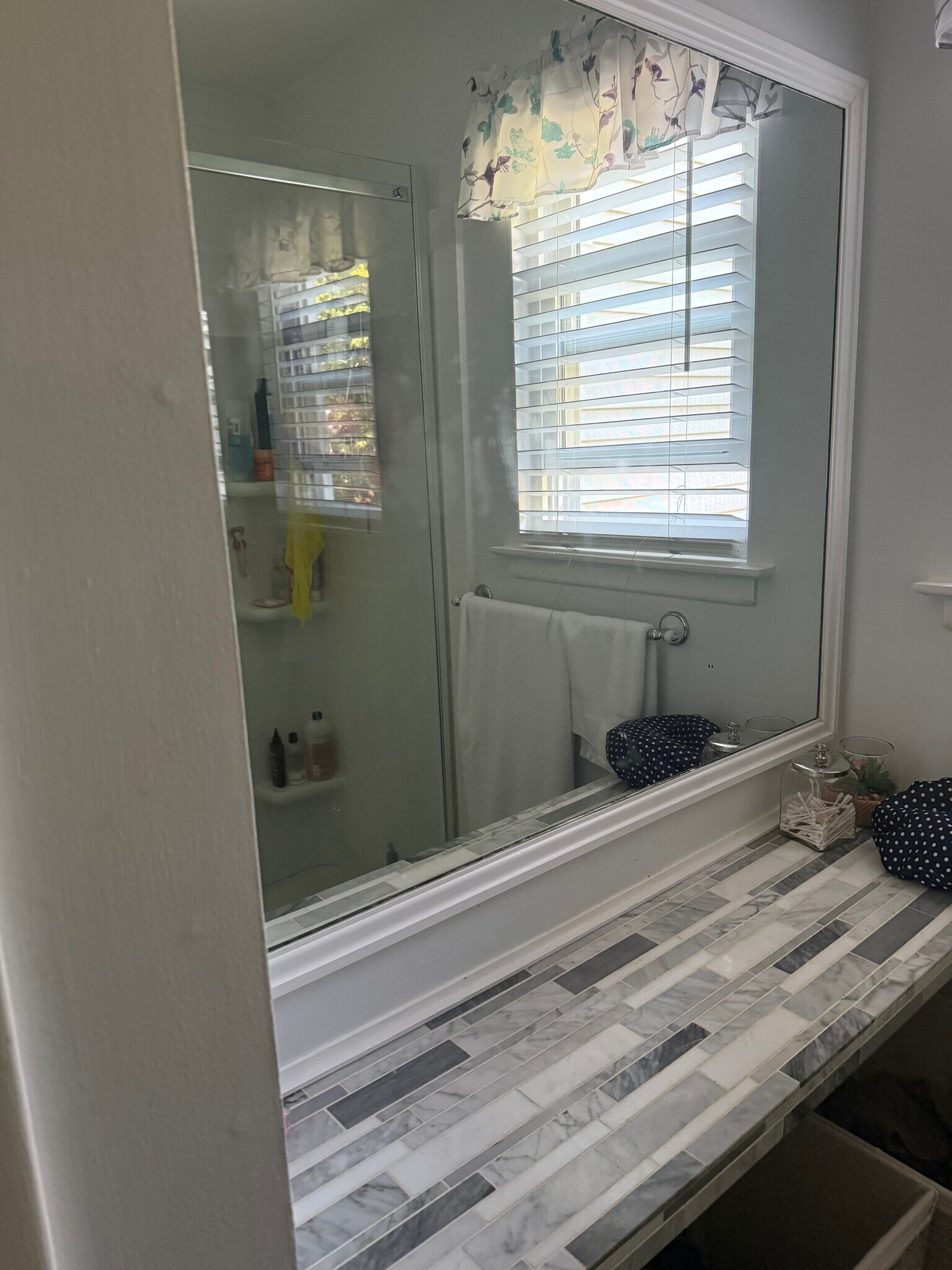 Vanity Space - 921 Milford Point Rd
