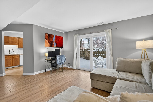 Building Photo - 1391 Sherwood Ct