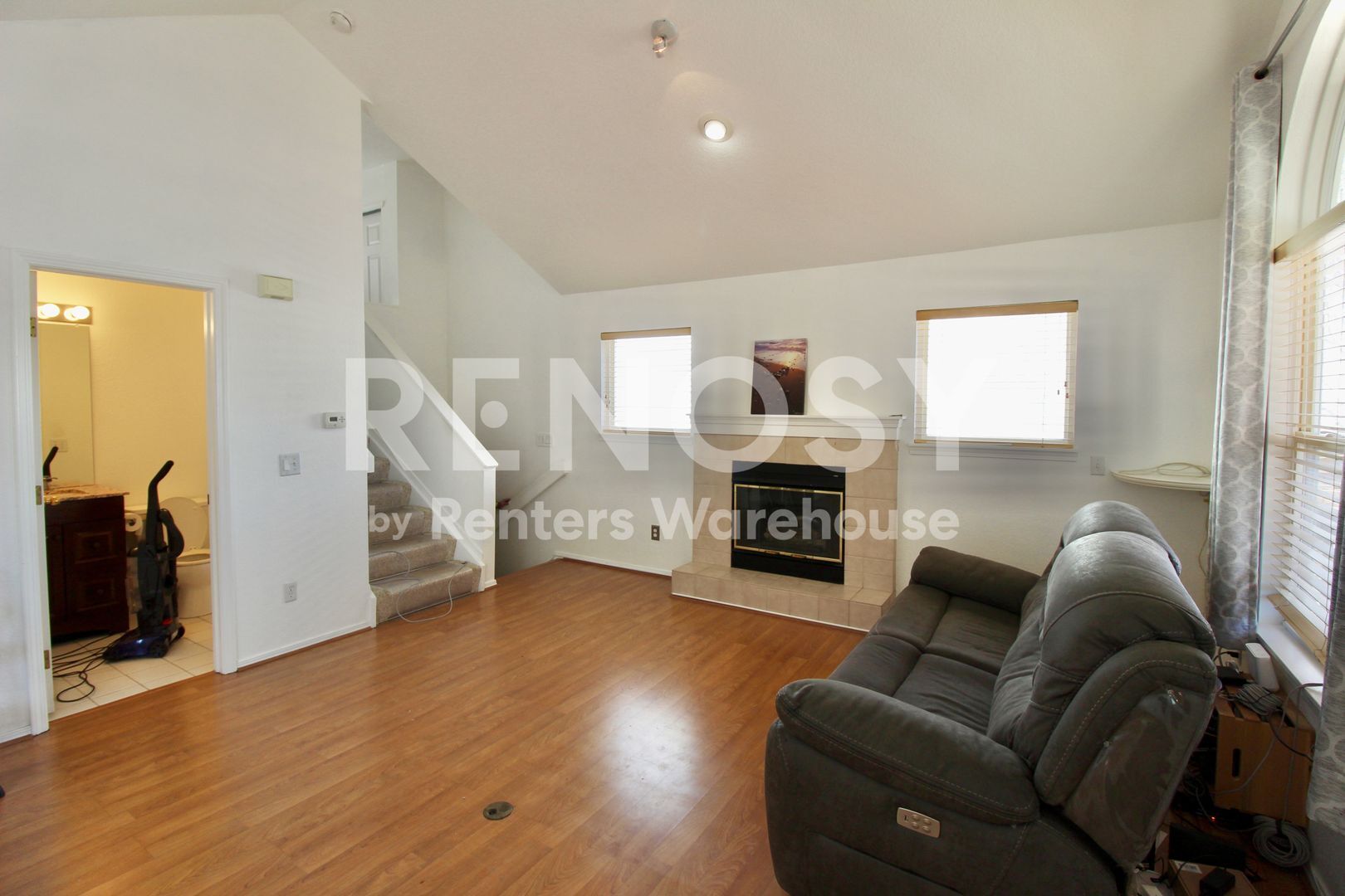Building Photo - 537 Canyon View Dr