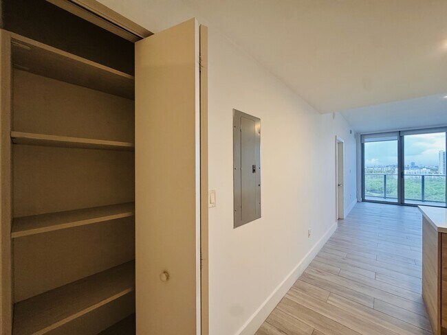 Building Photo - 16385 Biscayne Blvd