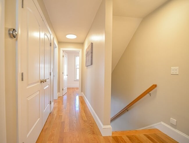 Building Photo - 429 Gallivan Blvd