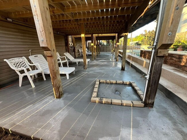 Building Photo - 101 E Capricorn Dr