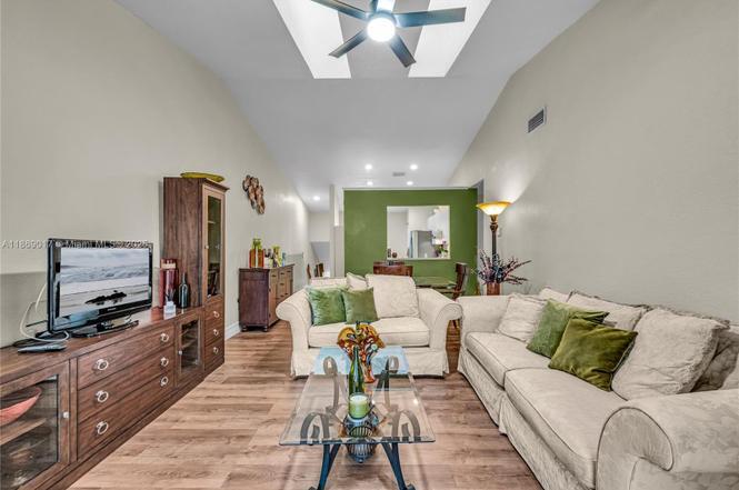 Building Photo - 2511 NW 56th Ave