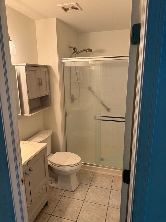 Building Photo - 1586 New Haven Dr