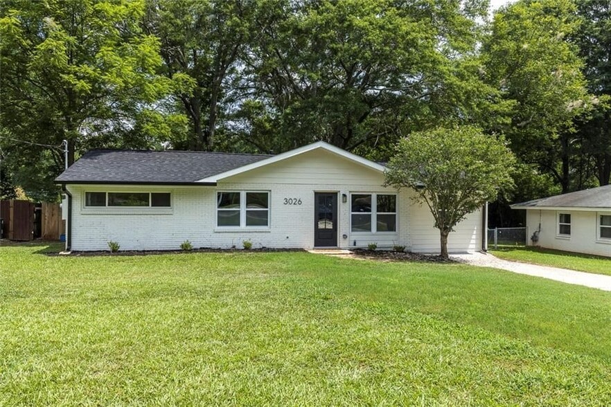 Building Photo - 3026 Brook Dr