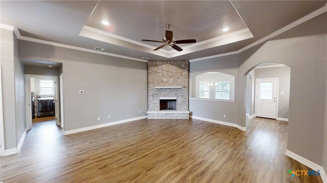 Building Photo - 809 Holliday Dr