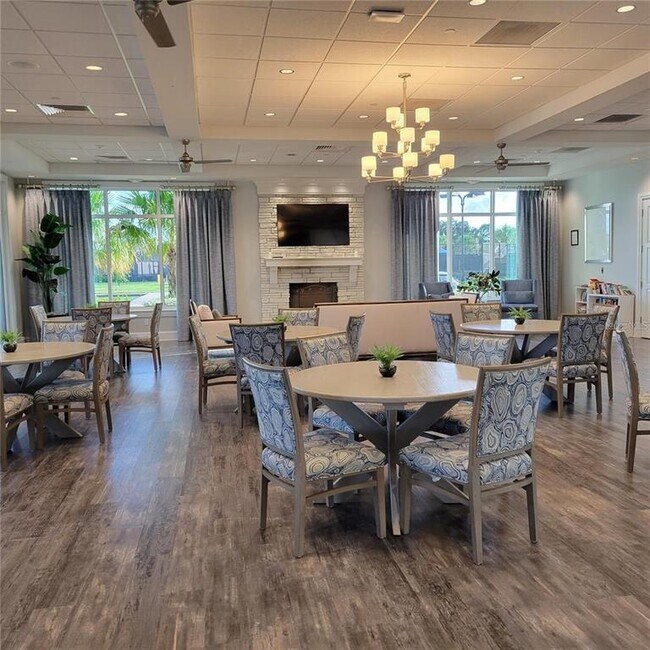 Building Photo - 17335 Blue Rdg Pl