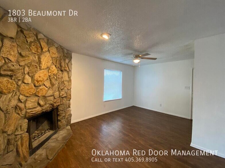 Building Photo - 1803 Beaumont Dr