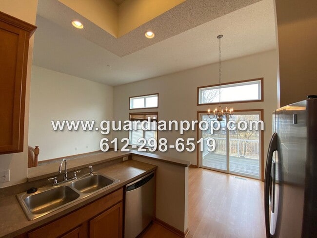 Building Photo - 15435 Foster Dr N