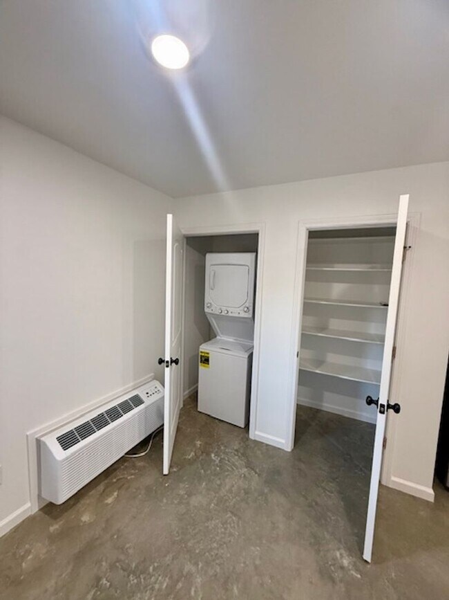 Building Photo - 2520 Hurricane Lake Rd