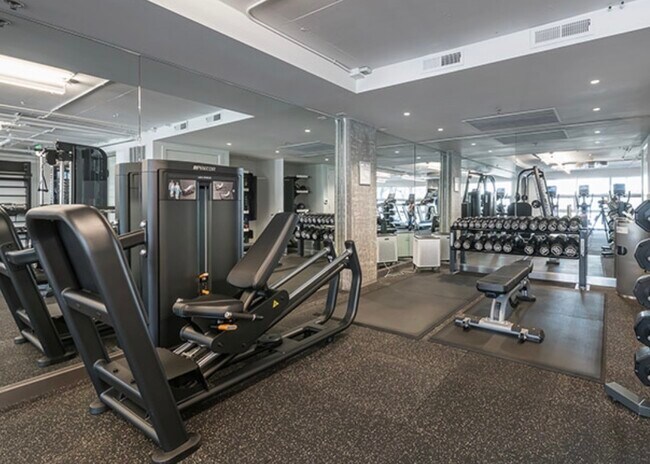 Building Photo - 200 Brannan St