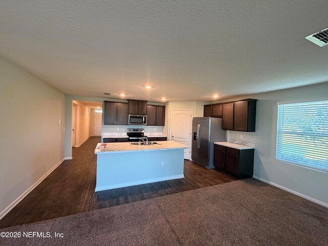 Building Photo - 2137 Willow Springs Dr
