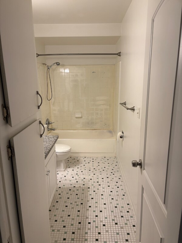 Building Photo - 19815 E 14 Mile Rd