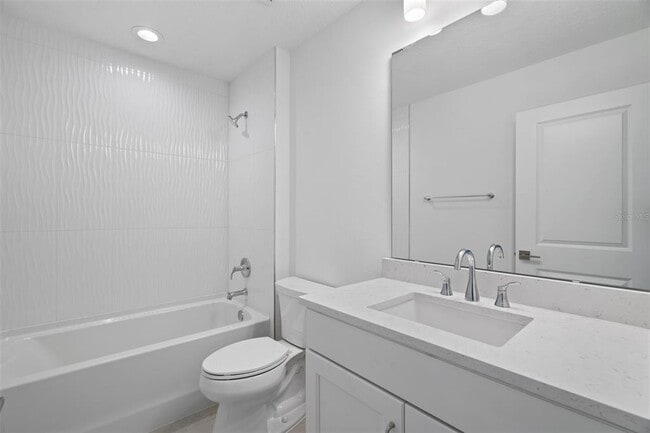 Building Photo - 1601 Pinecliff Dr