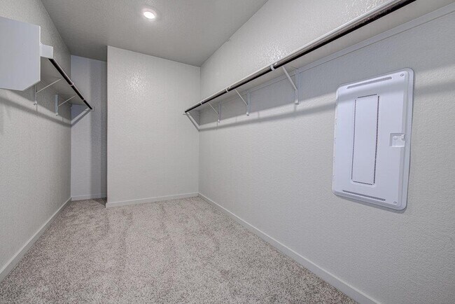 Building Photo - 221 Indian Shoal Dr