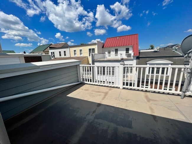 Building Photo - 711 Carpenter Rd