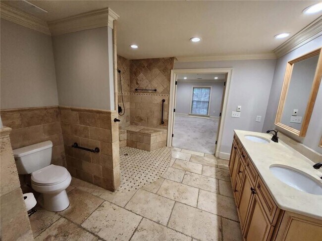 Building Photo - 27309 Plantation Dr NE