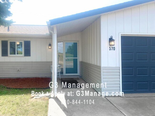 Building Photo - 570 E Marr Rd