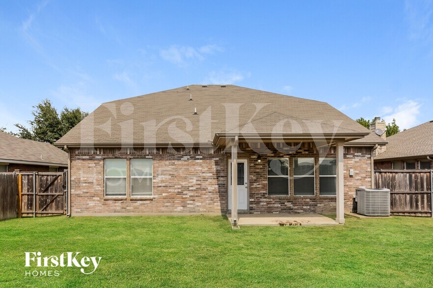 Building Photo - 7439 Gallo