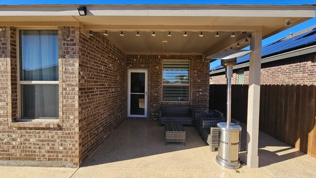 Building Photo - 6906 Brisco Rd