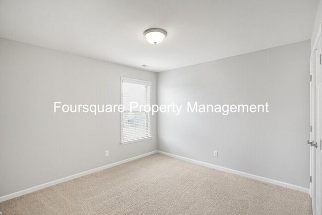 Building Photo - Inviting 3-Bed Single-Family Home with Bonus Room, Fenced Backyard & 2-Car Garage – Holly Springs