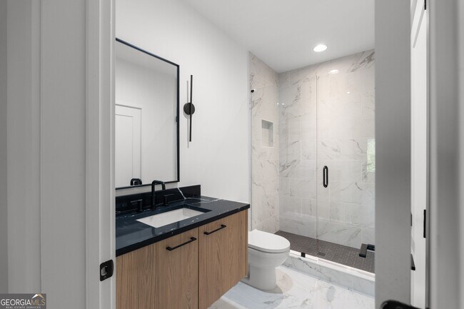 Building Photo - 3293 Lenox Pl NE