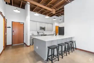 Building Photo - Loft