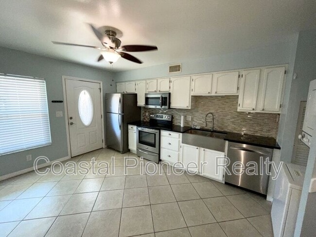 Building Photo - 4226 La Dega Ct