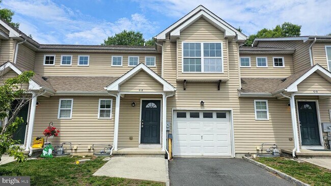 Building Photo - 380 Radio Rd