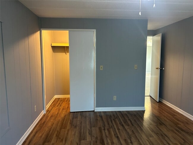 Building Photo - 4710 Dickey Ln