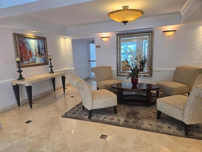 Building Photo - 511 Bayshore Dr