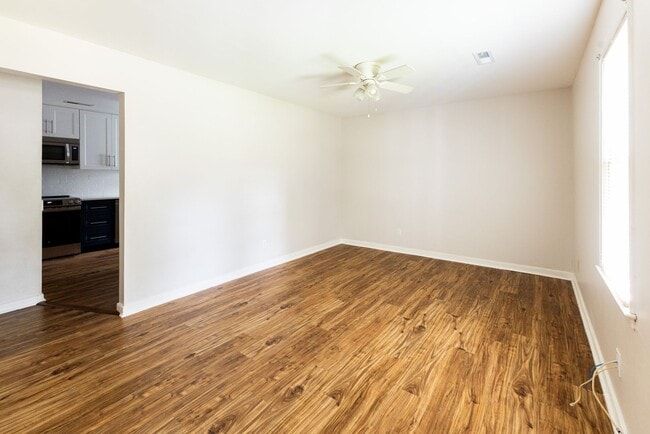 Building Photo - 4 Bedroom Home in North Chesterfield ***Available NOW***