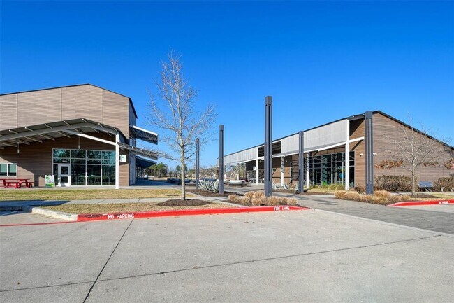 Building Photo - 17099 Crimson Crest Dr