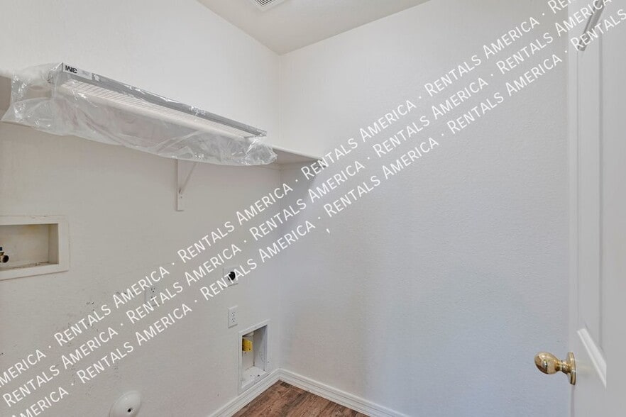 Building Photo - 50 E Camino Limon Verde