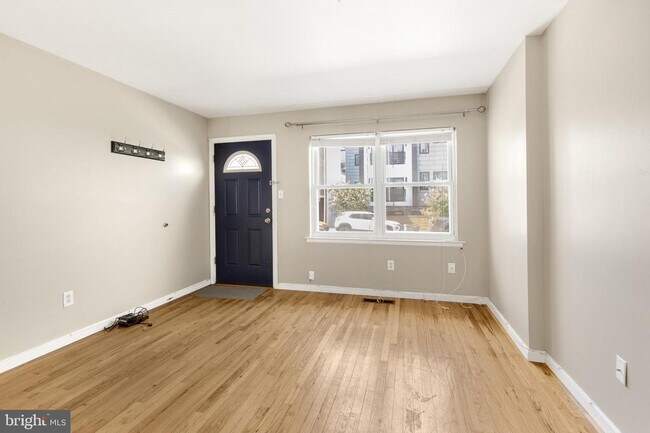 Building Photo - 941 New Market St