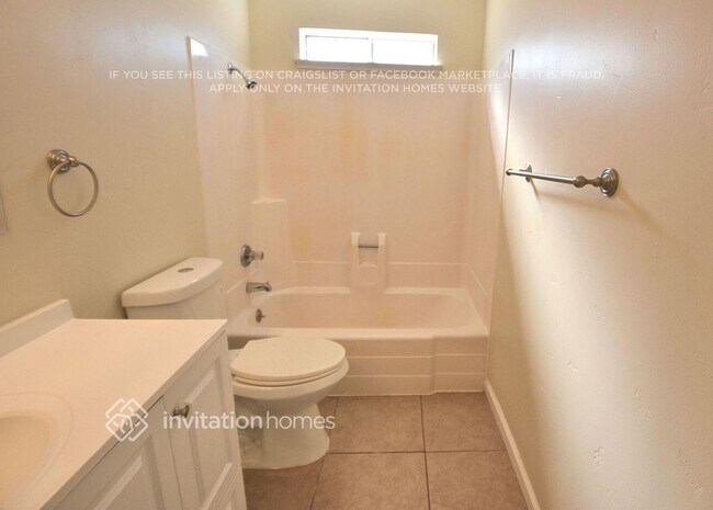 Building Photo - 2018 Southwood Dr