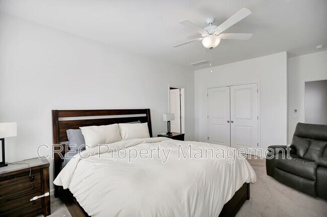 Building Photo - 691 Snow Owl Dr