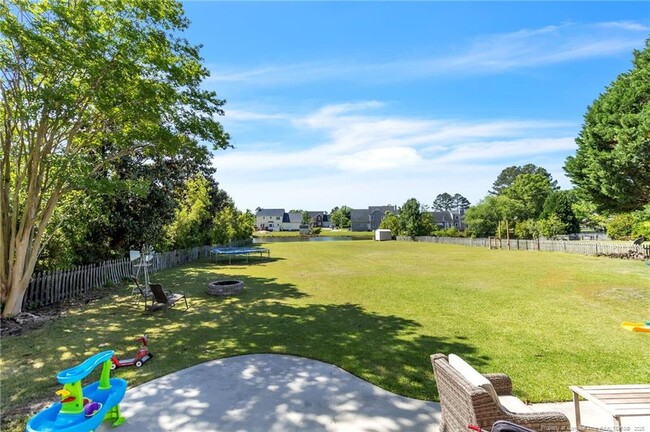 Building Photo - 6545 Ryefield Dr